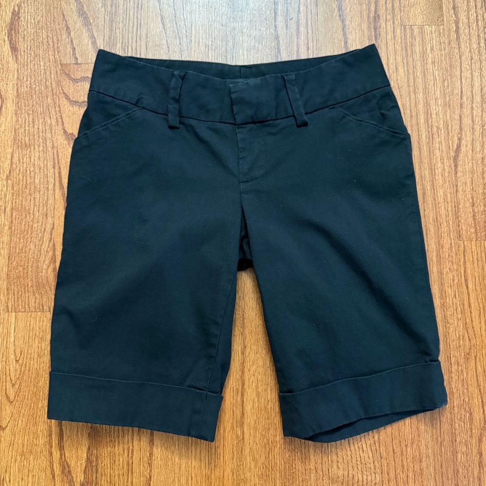 Alice + Olivia Black Cotton Bermuda Cuffed Shorts Size 4